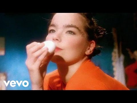 Youtube: Björk - Venus As A Boy