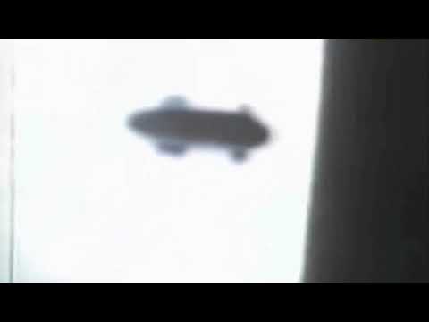 Youtube: 1966-04-02 UFO filmed in 8 mm from passenger plane in Staffordshire, UK (by Thomas Oldfield)