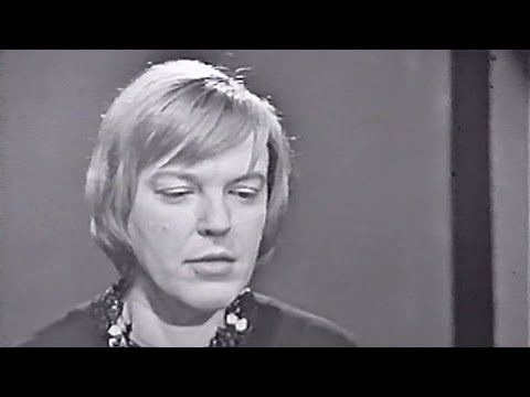 Youtube: Ingeborg Bachmann reads 'An die Sonne' / (A Paean) To the Sun 1961 CC Deutsch, Eng, русский / Ned.