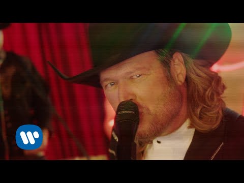 Youtube: Blake Shelton - No Body (Official Music Video)