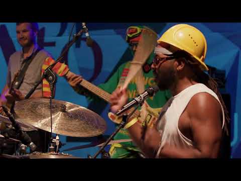 Youtube: GHOST-NOTE and Mono Neon - Smack 'Em