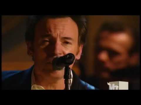 Youtube: U2 & Bruce Springsteen - I still haven't found what I'm look