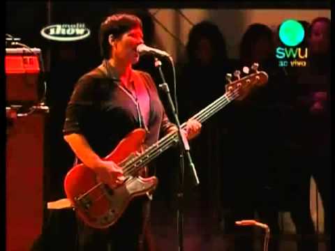 Youtube: Pixies - Dig For Fire - LIVE - Brazil 2010