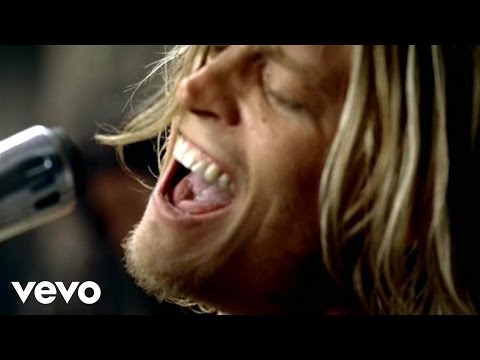 Youtube: Puddle Of Mudd - Away From Me
