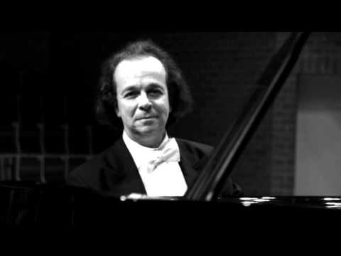 Youtube: Beethoven/Liszt - Symphony No. 9 in D minor, Op. 125 (Cyprien Katsaris)