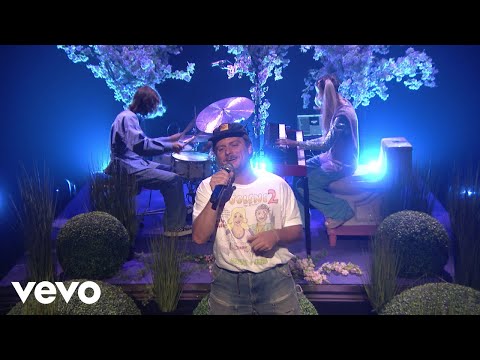 Youtube: DOMi & JD BECK - TWO SHRiMPS (The Tonight Show Starring Jimmy Fallon) ft. Mac DeMarco