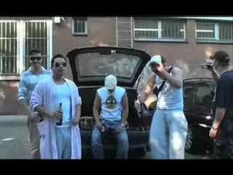 Youtube: Moe Zech - Jogginhose