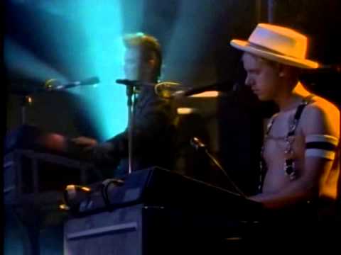 Youtube: Depeche Mode - Black Celebration [Rose Bowl Concert]