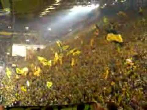 Youtube: BVB  - You'll never walk alone