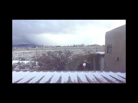 Youtube: mxmtoon - feelings are fatal