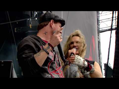 Youtube: Steel Panther feat  Corey Taylor   Death To All But Metal Live at Download Festival 2012