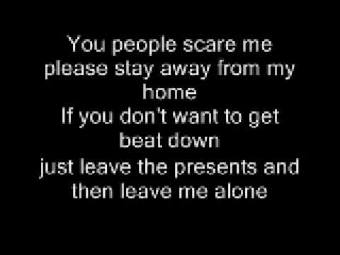 Youtube: Blink 182 - I won't be home for Christmas ( Lyrics )