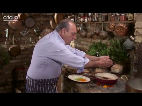 Youtube: Gennaro Contaldo's Classic Italian Ragu Bolognese | Citalia
