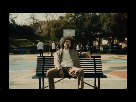 Youtube: CAPAREZZA - COME LA MUSICA ELETTRONICA (Official Video)