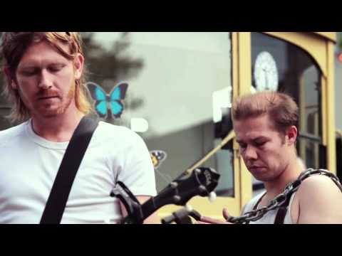 Youtube: GRAVEYARD TRAIN - Run Billy Run