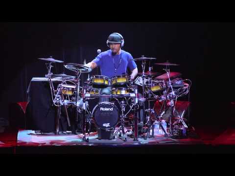 Youtube: Montreal Drum Fest 2012 - Tony Royster Jr. - FULL PERFORMANCE