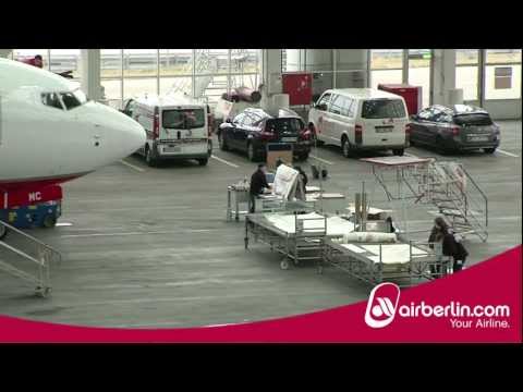 Youtube: Wie eine airberlin Boeing zum Weihnachtsflieger wird - Das Making Of.