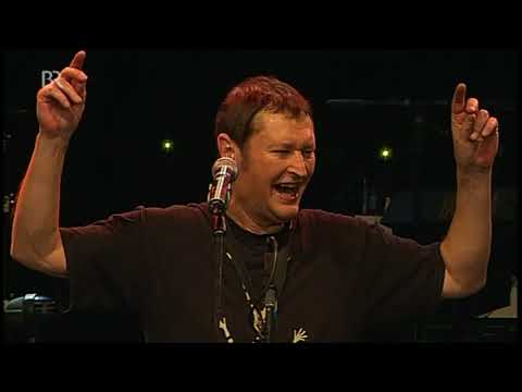 Youtube: Haindling - Hühnertechno (Live)
