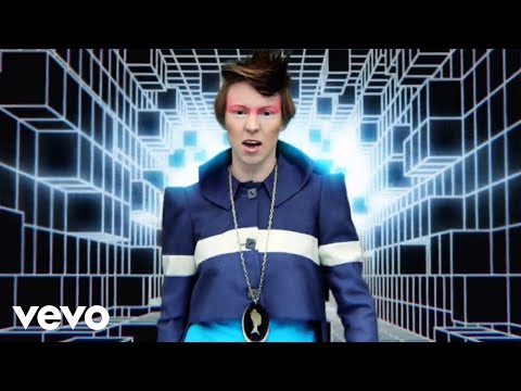 Youtube: La Roux - Bulletproof (Official Music Video)