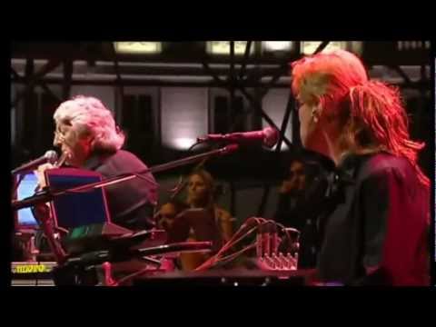 Youtube: Nella Sala Vuota (Allegro) - La Leggenda Dei New Trolls - Concerto Grosso Live... Trieste 2007...