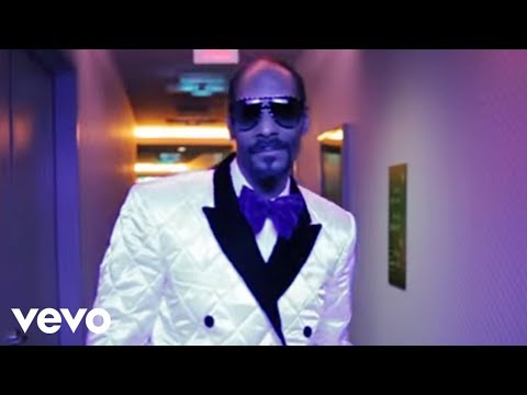 Youtube: Snoop Dogg - 'Sweat' Snoop Dogg vs David Guetta (Remix) [Official Video]