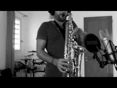 Youtube: Worakls - Blue ( Jimmy Sax live)
