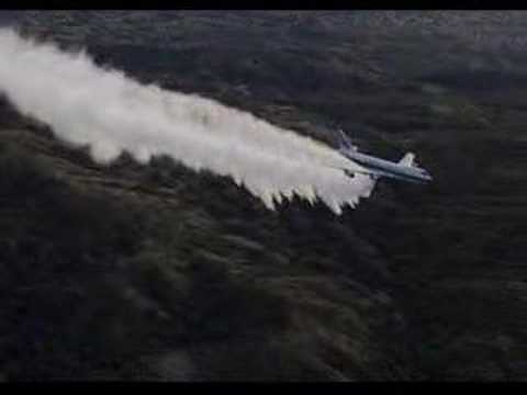 Youtube: Evergreen International Boeing 747 super tanker firefighting