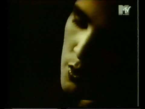 Youtube: Tanita Tikaram: Twist in my Sobriety