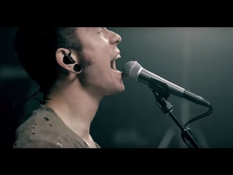 Youtube: Trivium - In Waves (LIVE: Chapman Studios)