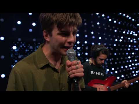 Youtube: Fontaines D.C. - Chequeless Reckless (Live on KEXP)