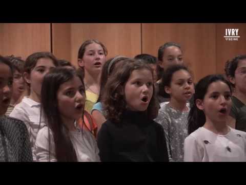 Youtube: La Marseillaise : quand le chœur des enfants d’Ivry reprend l’hymne national