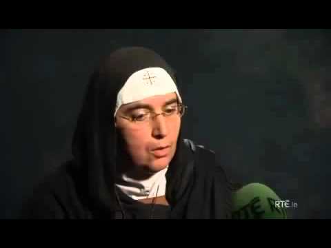 Youtube: FSA Terror - Christliche Nonne beschreibt Zustände in Syrien [Englisch] -