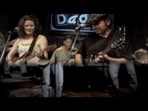 Youtube: Walk On The Wild Side (Lou Reed) - Edie Brickell & New Bohemians