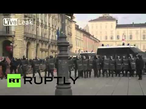 Youtube: Italy: Clashes and teargas at tax cut protest in Turin