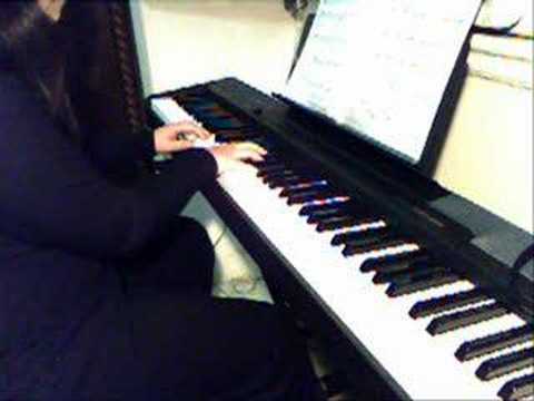 Youtube: Praeludium Bach piano