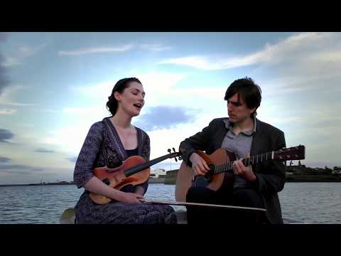 Youtube: Zoë Conway and John Mc Intyre - Faoiseamh a Gheobhadsa (I Will Find Solace)