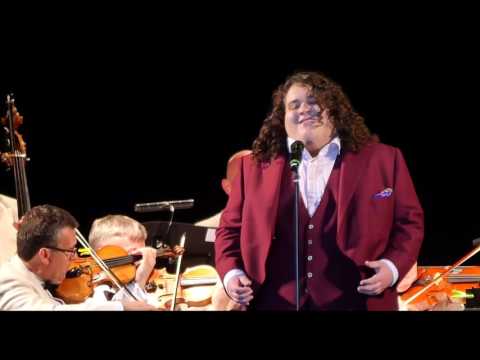 Youtube: Jonathan Antoine  : "E lucevan le stelle" (Puccini)