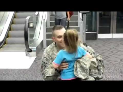 Youtube: Little Girl Welcomes Home Soldier Dad at Airport
