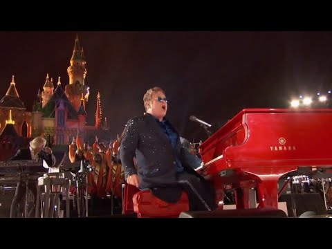Youtube: Elton John live HD - Circle Of Life (Disneyland 60th anniversary) | 2016