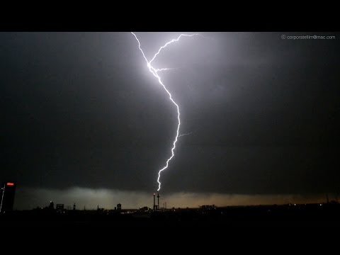 Youtube: Schweres Unwetter - Sturm über Düsseldorf Pfingstmontag 2014 h264 - Heavy Thunderstorm