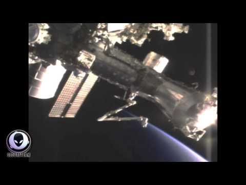 Youtube: 3/19/2014 GIANT UFO APPROACHES INTERNATIONAL SPACE STATION!