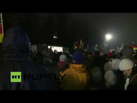 Youtube: LIVE camera following PEGIDA's demo in Dresden