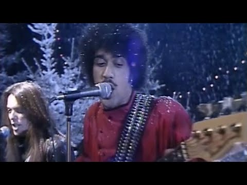 Youtube: The Greedies (Thin Lizzy, Sex Pistols) - A Merry Jingle - Kenny Everett New Year Special -31/12/1979