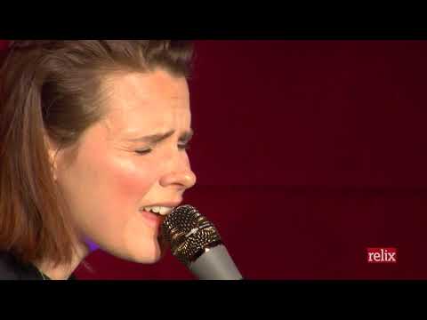 Youtube: Cassandra Jenkins - "New Bikini" Live | The Relix Sessions