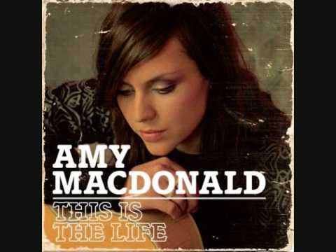 Youtube: Fairy Tale Of New York (LIVE from Glasgow Barrowlands) - Amy MacDonald (w/lyrics)
