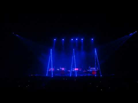Youtube: Jean-Michel Jarre - Live in Mannheim 06/23 14.03.2010 - Equinoxe 5