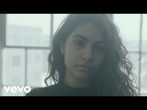 Youtube: Alessia Cara - Scars To Your Beautiful (Official Video)