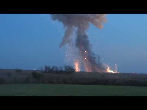 Youtube: ANTARES EXPLODES!!! Panic at the press site! Orbital's rocket blows up