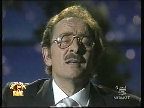 Youtube: Domenico Modugno - Un uomo in frack (La luna nel pozzo 1984)