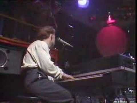 Youtube: Thomas Dolby on the Tube - I Scare Myself